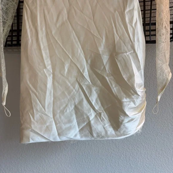De la vali croissant mini dress in ivory silk satin and lace - Picture 6 of 10